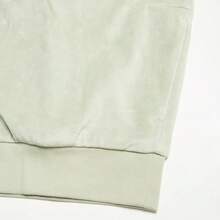 Adidas بلوفر رياضي كاجوال بغطاء للأزواج يناسب الجنسين IA3455 - هالو جرين - مشاهدة 4