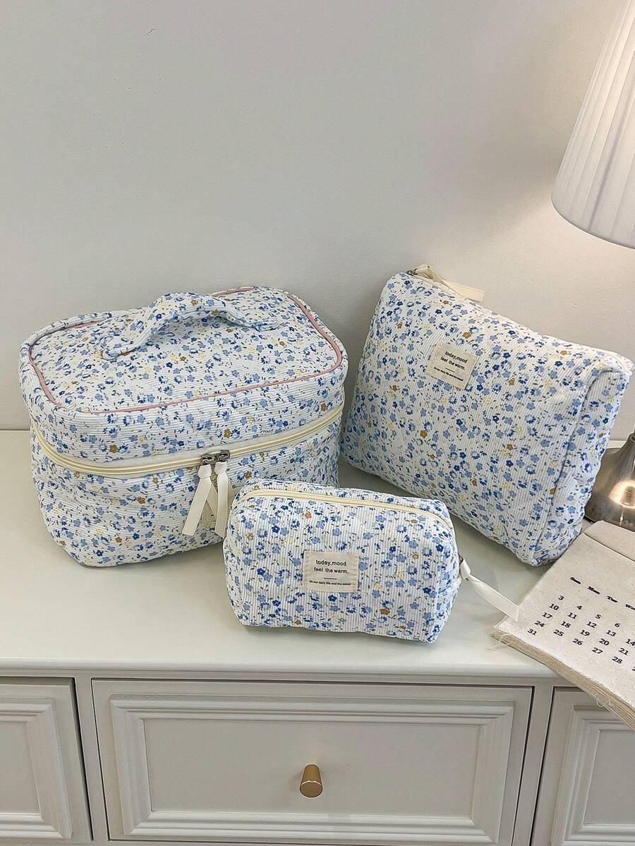1件/套 灯芯绒蓝色碎花印花多功能旅行女孩洗漱化妆品收纳包，带拉链，女士便携大容量柔软化妆包，适合旅行、宿舍、居家使用，可收纳洗面奶、牙膏、口红、化妆刷和小物件，是送给妈妈和老师的完美礼物，也是生日礼物、婚礼纪念品、假日旅行必备收纳包的理想之选。
