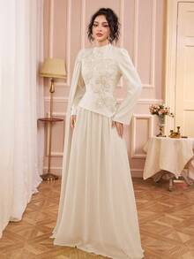 Đầm maxi dài tay cổ đứng màu trơn dành cho nữ, kiểu dáng 2 trong 1, thêu hoa tinh tế, kèm thắt lưng bồng bềnh, thanh lịch và mềm mại, phù hợp cho các bữa tiệc, tiệc chiêu đãi, các dịp trang trọng, tiệc cưới mùa xuân duyên dáng và tinh tế. - Màu be - Xem 6