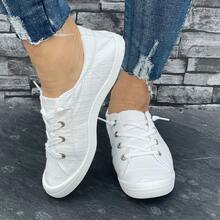 A Pair Of New Red Checkered Low-Top Lace-Up Canvas Shoes For Women For All Seasons. Fashionable, Personalized, Casual And Versatile Plus-Size Women's Shoes. Lightweight, Comfortable, Flat-Soled And Non-Tiring Outdoor Sports Shoes. - trắng - Xem 3