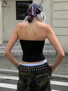 Niche Design Metal Star Decor Crop Top, Black Fitted Slim Sexy Camisole