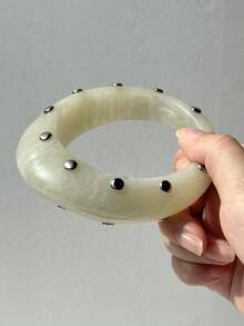 1pc Black & White Asymmetrical Exaggerated Resin Bracelet, Punk Style Silver Rivet Decor Women's Jewelry, Vintage Thick Chunky Accessory For Autumn/Winter