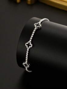 1pc Men's Exquisite Four-Leaf Clover Zirconia Tennis Bracelet, Hollow Four-Leaf Clover Design With Surrounding Zirconia Stones, Luxurious And Stylish, Suitable For Business, Parties, And Casual Luxury Outfits - White - View 2