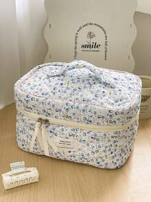 1件/套 灯芯绒蓝色碎花印花多功能旅行女孩洗漱化妆品收纳包，带拉链，女士便携大容量柔软化妆包，适合旅行、宿舍、居家使用，可收纳洗面奶、牙膏、口红、化妆刷和小物件，是送给妈妈和老师的完美礼物，也是生日礼物、婚礼纪念品、假日旅行必备收纳包的理想之选。
