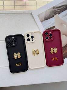 1 szt. Spersonalizowane etui na telefon z metalową kokardką, matowe, w pełni kryjące, odporne na wstrząsy, w cukierkowym kolorze, z możliwością personalizacji liter i imion, etui na telefon w jednolitym kolorze retro dla pary, kompatybilne z Apple 17 16 15 14 Pro Max 13 12 11 Plus, prezent na walentynki, dobry prezent urodzinowy, prezent świąteczny, prezent dla niej, prezent spersonalizowany, Etsy/produkt spersonalizowany, spersonalizowany prezent dla niej, prezent rocznicowy, prezent ślubny, spersonalizowany prezent dla mamy (tłoczenie folią)