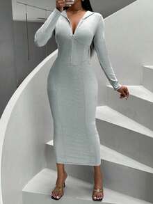 Vestido gris ajustado con capucha y cremallera para mujer - Gris Claro - Ver 1