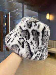 Leopard White