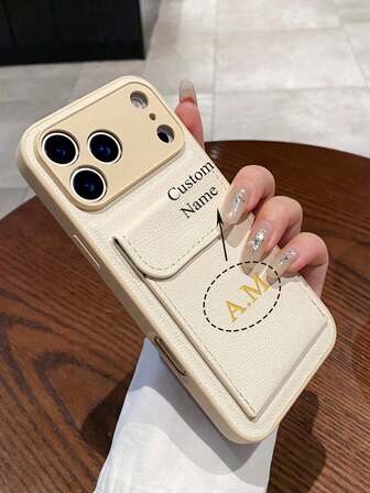 [맞춤형] 개인화된 맞춤 이름 카드 홀더 인조 가죽 휴대폰 케이스, 아이폰 17 Pro Max 17 16 15 14 13 12 11 Pro Max와 호환되는 충격 방지 렌즈 보호 커버