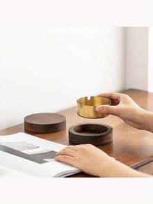 1个胡桃木桌面烟灰缸,相思木胡桃色实木烟灰缸,配不锈钢防风盖,适用于办公室/家庭客厅的吸烟配件,防飞灰,创意办公用品,圆形木质设计,返校季必备 - 彩色 - 查看 11