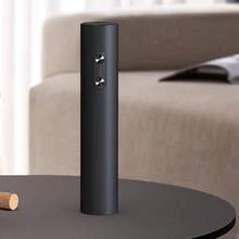 自动电动开瓶器套装,包含锡箔切割器、瓶塞和酒架底座 - 电池供电,需4节AAA电池(不包含在内) - 真空密封软木塞、倒酒器、葡萄酒配件套装、倒酒器和葡萄酒储存套装 - 黑色 - 查看 9