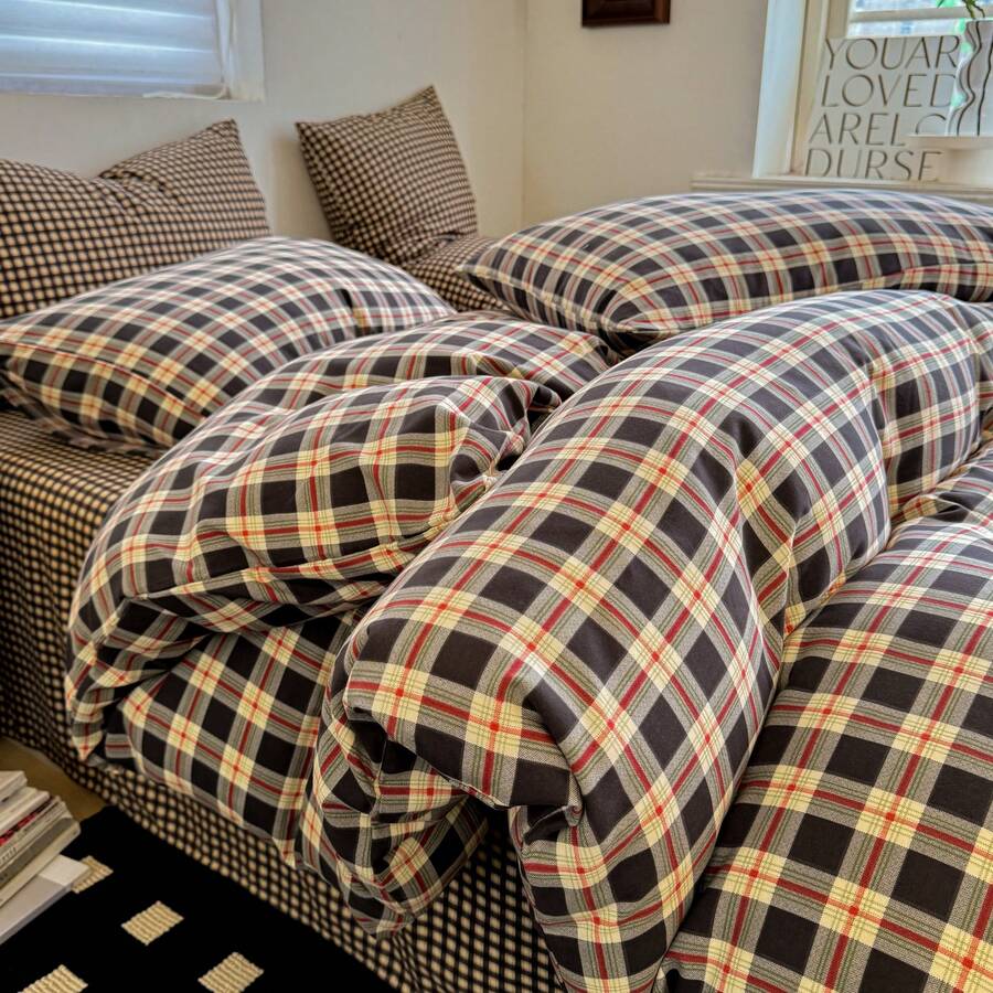 4pcs Maillard Duvet Cover Set, Skin-Friendly & Comfortable Microfiber Washed Fabric, Suitable For Men, Women, Home & Hotel Use (1 Duvet Cover + 1 Flat Sheet + 2 Pillowcases), Bedroom Decor, Holiday Gift, Without Filler, Pillowcase Pattern Randomly Cut