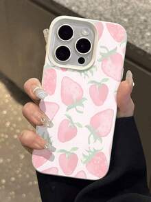 Funda para teléfono con diseño de fresas, compatible con teléfonos ,  17,  16 Pro Max,  15 Pro Max,  13 y  12. Fabricada en TPU con textura de cuero, ofrece protección contra golpes y caídas. Un regalo ideal para familiares, amigos, amantes del verano, parejas, cumpleaños y cualquier persona que adore las fresas. - Blanco - Ver 2
