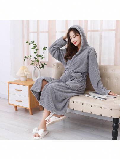 1pc Coral Fleece Bathrobe, Multiple Colors Available, 3D Pineapple/Solid Design, Hooded Women's Bathrobe With Belt And Pockets, Suitable For Towels, Bathrobes, Unisex Sleepwear For Home, Hotel, Bathroom, Bedroom, Spa, Pool, Party, Seasonal Gifts