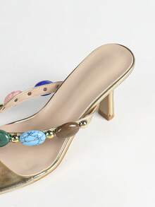 Sandales à talons hauts femme avec décoration de faux gemmes et style métallique, bout carré. , confortables, élégantes, haut de gamme. Conviennent pour les soirées formelles, les tenues décontractées. Talons hauts dorés, pour les tenues de printemps et d'été - Doré - Voir 8