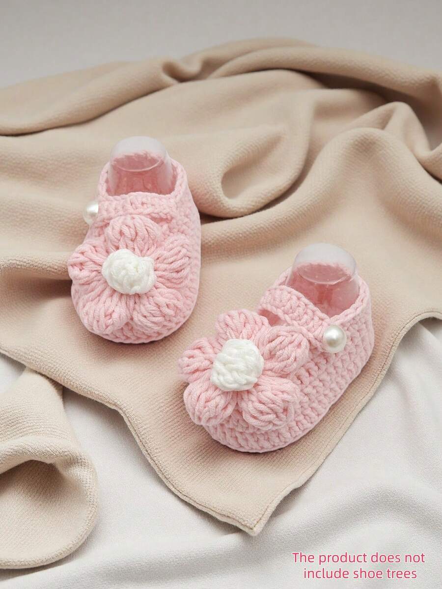 1 Pair Handmade Daisy Pattern Infant Shoes, Crochet Knitted, Newborn Footwear - Baby Pink - View 1