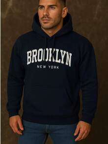 Comodidad y estilo en una sola prenda. Nuestra sudadera con capucha y cangurera es perfecta para un look casual, urbano y relajado. Diseñada con tela suave y ligera, ideal para el día a día o para mantenerte abrigado con estilo. - Azul Marino - Ver 2
