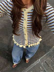 Áo khoác cardigan dệt kim tay dài cổ tròn cài nút SEREN mùa xuân mới, kẻ sọc tương phản, thanh lịch, dáng ôm, màu đen, viền bèo nhún, thích hợp cho các buổi đi chơi, phong cách đường phố cổ điển. Trang phục mùa xuân, mặc được cả bốn mùa, áo khoác cardigan nữ, trang phục thường ngày, phong cách BohoEase. - Vàng nhạt - Xem 2