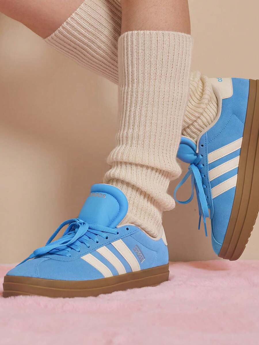 阿迪达斯 (ADIDAS) Adidas VL Court Bold 舒适多功能滑板鞋,女款 VL COURT BOLD 厚底运动休闲滑板鞋,“T-Head 鞋” - 藍色 - 查看 1