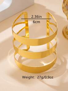 1 pieza Brazalete ancho de metal dorado geométrico hueco y exagerado de moda, adecuado para atuendos diarios, de fiesta y de festivales de música de mujeres