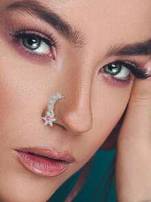 1 件套时尚多色星形吊坠鼻环 - 方晶锆石镶嵌粉色和透明宝石细节，适合日常和节日庆祝