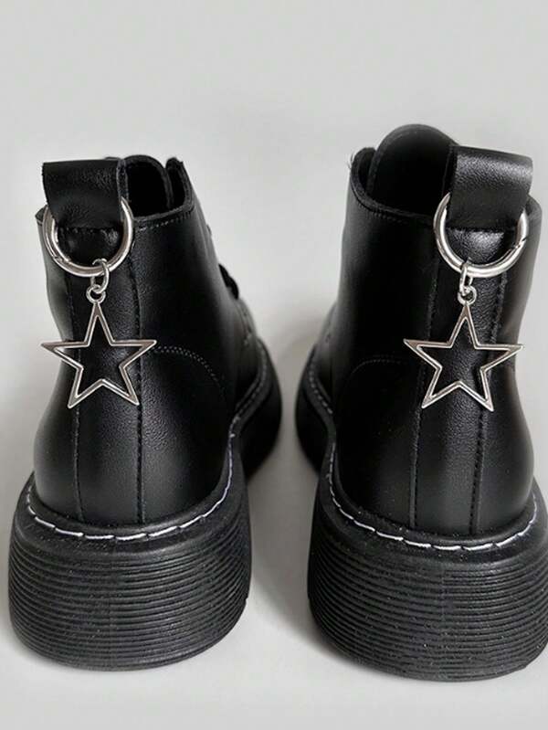 2 piezas Colgantes de estrella grande de estilo gótico vintage desmontables, accesorios de zapatos pequeños blancos de metal punk, decoración de zapatos de lona, accesorios de botas