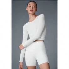 Alo Yoga Cover Long Sleeve Top - Black |  | Pilates Set - White - View 5