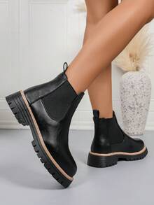 Stivali alla caviglia Chelsea neri di per l'autunno/inverno 2025, stivali piatti color nudo, stivali eleganti e alla moda da principessa, suole antiscivolo, colore unito, eleganti e casual per uso all'aperto e vacanze - nero - Visualizzare 6