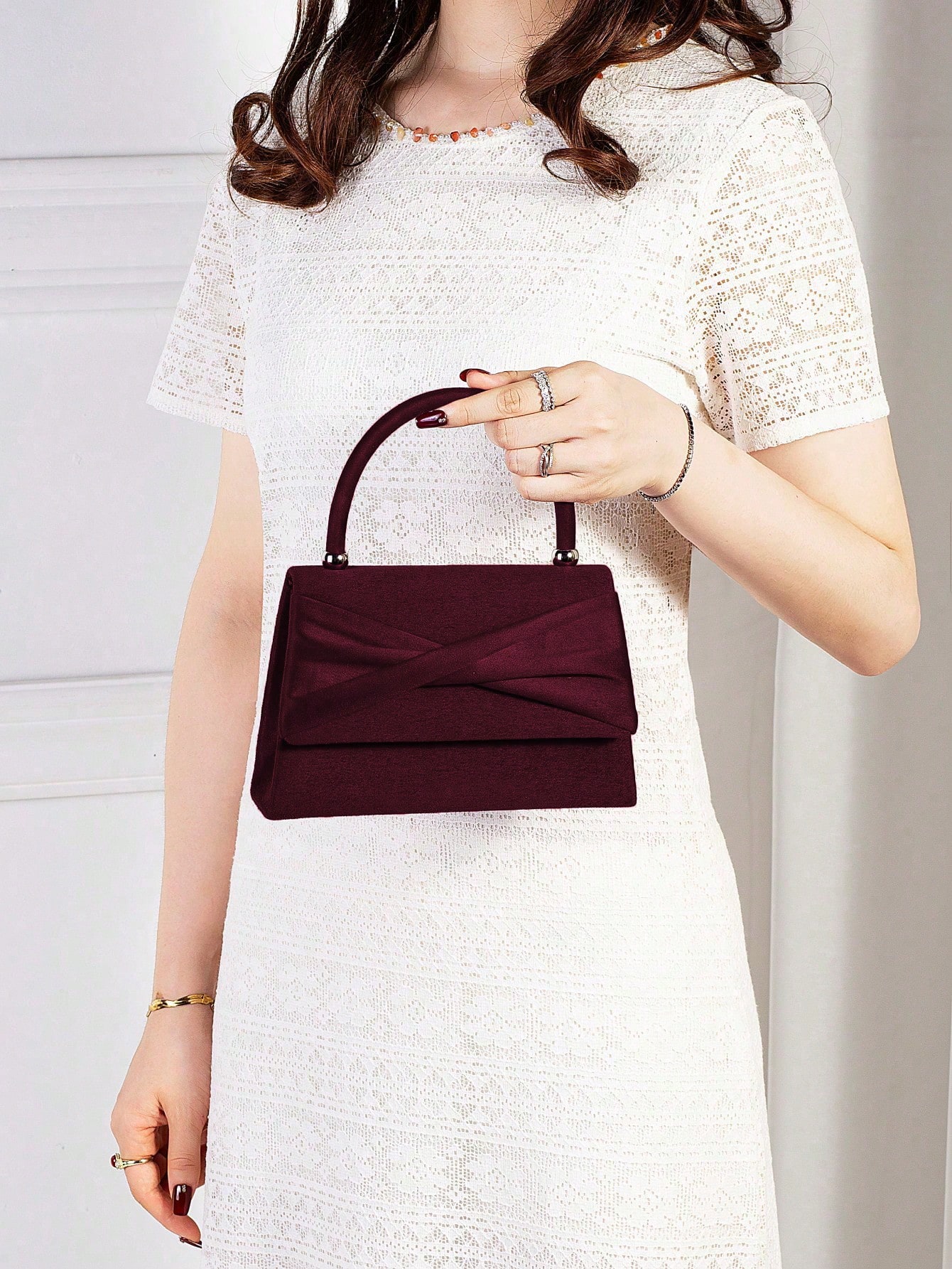 REMANLAND 1 حقيبة كلاتش أنيقة من المخمل بشكل فراشة...