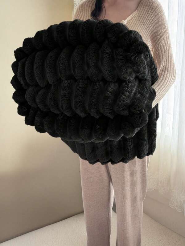 1pc Soft, Warm, Breathable, Lightweight And Comfortable Black Blanket, Minimalist Design, Suitable For Sofa, Bedroom, Living Room, Travel Essential, Nap Blanket, Available In Multiple Sizes, Machine Washable, Home Decor For Winter