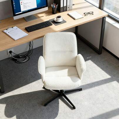 Meubles Cosy Nowoczesny, profesjonalny fotel biurowy z tkaniny bouclé, rama drewniana, regulowana wysokość, obrotowy o 360°, tapicerka w kolorze białym, ergonomiczny, nordycki design do przestrzeni roboczej.