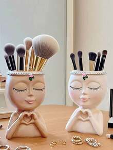 Makeup Brush Storage Box, Heart-Shaped Succulent Planter Pot Home Decoration, Cute Girl Design Pen Holder, Multi-Functional Plastic Vase-Style Makeup Brush Storage Box, Living Room And Office Desk Decoration Bag, Room Decoration, Cosmetic Storage, Dressing Table Accessories, Makeup Bag, Makeup Pouch, Jewelry Box, Storage Bag, Makeup Brush Storage Box, Brush Holder, Perfume Storage Box, Storage Bag. - 彩色 - 查看 2