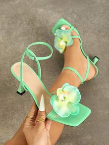Jin Bei Qi 女士高跟鞋，时尚百搭，适合春夏派对、户外活动和高端聚会。鞋款特色包括：漆面酒杯形鞋跟、方头设计、闪亮3D兰花装饰、交叉绑带、神秘石纹材质、可调节踝带，以及优雅奢华的绿色，适合正式场合、舞会和日常穿着。 - 綠色 - 查看 2