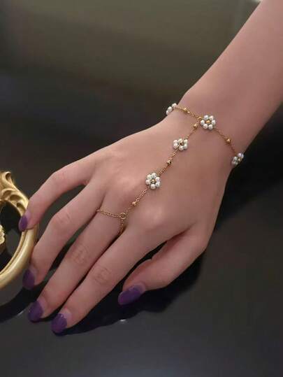 1pc Fashionable New Faux Pearl Flower Linked Finger Hand Chain, Delicate Stainless Steel Hand Harness Suitable For Women's Daily Wear