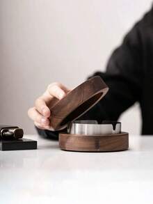 1个胡桃木桌面烟灰缸,相思木胡桃色实木烟灰缸,配不锈钢防风盖,适用于办公室/家庭客厅的吸烟配件,防飞灰,创意办公用品,圆形木质设计,返校季必备 - 彩色 - 查看 8