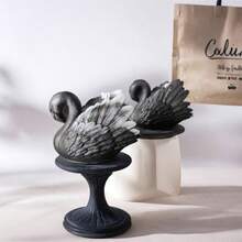 1支天鹅/火烈鸟造型大豆蜡烛，无烟装饰蜡烛，适用于家居装饰、氛围营造、节日装饰、蜡烛装饰、新年装饰、新年礼物、婚礼装饰、婚礼回礼、情人节装饰、情人节礼物、送给她的礼物、送给闺蜜的礼物、纪念品、摄影道具 - 彩色 - 查看 2