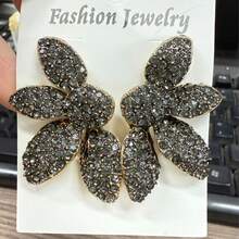 Mydear 1 对优雅奢华黑色全水钻花瓣花耳钉，适合女性日常、派对和活动佩戴 - 花朵 - 查看 6