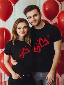 1PC Envío Local - Regalo de San Valentín, Camiseta de Pareja - Camiseta de Corazón Rojo a Juego para Parejas, Top Casual de Manga Corta, Perfecto para Él y Ella para el Día de San Valentín, Adecuado como Regalo - Mujeres - Negro - Ver 2