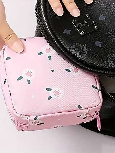 1pc Cute Cartoon Sanitary Pad Storage Pouch - Portable Menstrual Bag For Women, Large-Capacity Small Case For Sanitary Product Organization