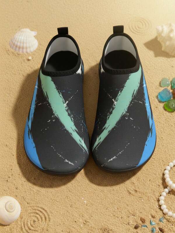 2025 Nuevos zapatos de playa para hombres, antideslizantes, anti-arena, resistentes a los arañazos, de secado rápido, aptos para exteriores, deportes acuáticos, fitness en interiores, correr, saltar la cuerda, yoga, calcetines acuáticos, snorkel, rafting, natación