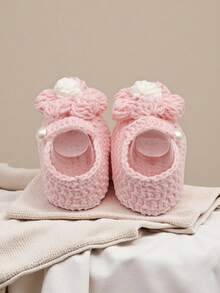 1 Pair Handmade Daisy Pattern Infant Shoes, Crochet Knitted, Newborn Footwear - Baby Pink - View 7