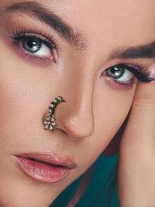 1 件套时尚多色星形吊坠鼻环 - 方晶锆石镶嵌粉色和透明宝石细节，适合日常和节日庆祝