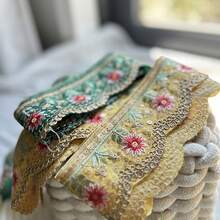 1/5 Yard bestickter Pailletten-Spitze - mehrfarbiges Blumenmuster, geeignet für DIY Hutbänder, Krawatten, Vorhangdekorationen und andere Nähprojekte, kann verwendet werden für Spitzennäherei, bestickter Spitzenbesatz, Pailletten-Spitzenbesatz, Nähen von Spitzenbesatz, Basteln, Heimdekoration, Modedesign, chinesischer Stil und Weihnachtsgeschenkverpackung. - Verschiedenfarbig - Übersicht 2