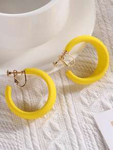 1对时尚彩色亚克力C形圈形夹式耳环，几何圆形耳环，时尚派对饰品，适合无耳洞女性佩戴 - clip - 查看 6