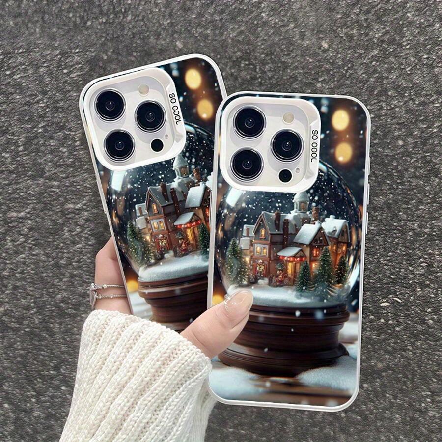 Una funda para teléfono diseñada con bolas de nieve y casas temáticas navideñas, también adecuada para Halloween, moderna y linda, compatible con Apple 16, 15, 14, 13, 12, 11 Pro Max, Pro Plus y 16E. - Colores mixtos - Ver 1