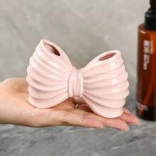 Organizer minimalista a forma di cuore per pennelli da trucco da scrivania, portapenne ad arco carino e mini, per conservare pennelli da trucco e forniture per ufficio, porta pennelli da toeletta, elegante contenitore per pennelli da trucco, perfetto per ragazze, studenti e design decorativi creativi, adatto per vacanze in spiaggia, collezioni da bagno, collezioni da camera da letto, regali per le feste.