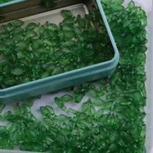 100Pcs Acrylic Green Leaf Beads, Transparent Leaves Beads Charms For Jewelry Making Necklace Earring Spring Plant DIY Crafts