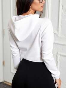 新款设计 - 女士春夏运动短款卫衣，印花，多种颜色可选。女士短款加厚抽绳连帽卫衣，灰色，适合户外运动、跑步、健身房活动。白色 - 白色 - 查看 7