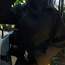 女款純色復古雙排扣高領大衣，長袖標準版型外套，秋冬通勤風格 - 黑色 - 查看 5