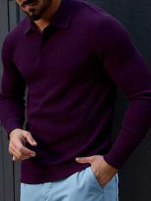 Polo para hombre de manga larga, ideal para otoño e invierno. Con diseño acanalado de líneas verticales, tejido suave y cómodo, cuello clásico y ajuste moderno. Perfecto para combinar con jeans y pantalones casuales, ofrece un estilo elegante y versátil para reuniones, trabajo o salidas cotidianas, brindando sofisticación y confort en todo momento. - Púrpura Profundo - Ver 3