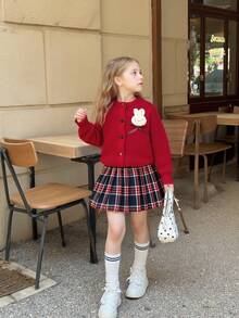 2 件套女婴甜美学院风优雅淑女温柔休闲户外简约舒适纯色针织上衣，3D 卡通兔子蝴蝶结装饰，长袖圆领毛衣和格子褶皱迷你裙，适合春季、秋季、冬季 - 酒紅色 - 查看 4